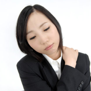肩こりをΓ揉んで治す時代」は終わった