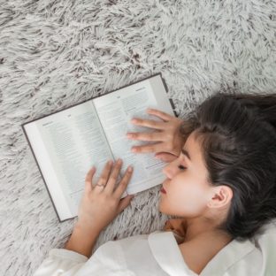 睡眠と寝る前の読書